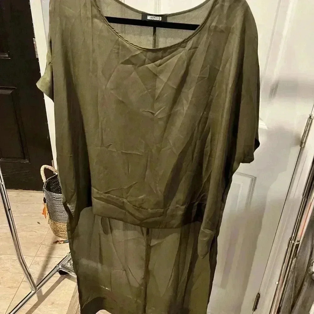 ~Missguided ~Top - OS - Picture 1 of 6